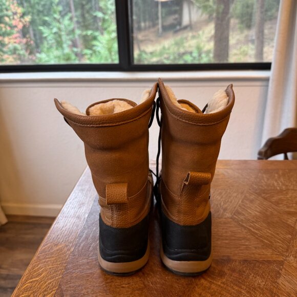 Ugg Adirondack III Boots/size 10 - Picture 7 of 10